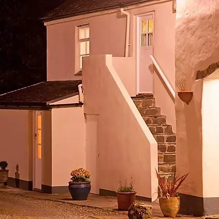 Guest house Woodhill House 3*