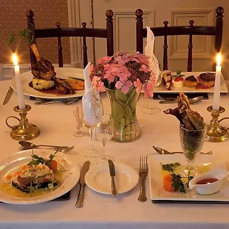 Woodhill House Guest house 3*