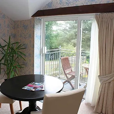 Guest house Woodhill House 3*