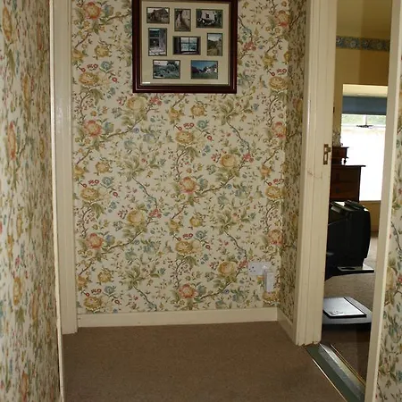 Woodhill House Guest house