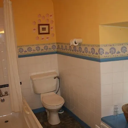 Woodhill House Guest house 3*