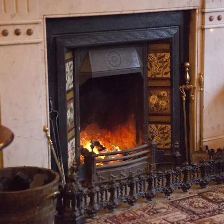 Woodhill House