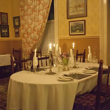 Woodhill House