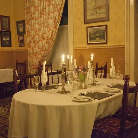 Woodhill House
