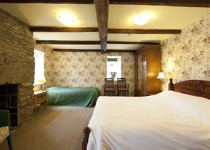 Woodhill House آردارا