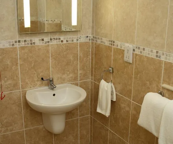 Woodhill House 3* آردارا