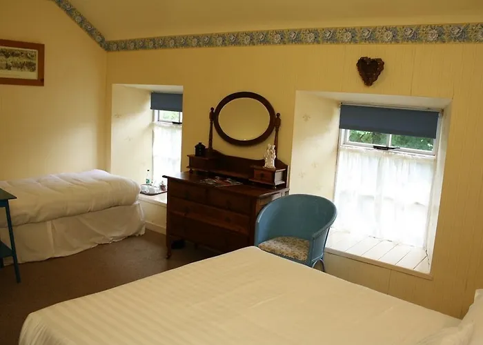 Woodhill House آردارا